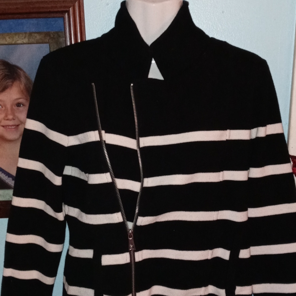 Sweater - Picture 2 of 2